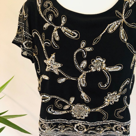 GORGEOUS BEADED CROP - Picture 2 of 6